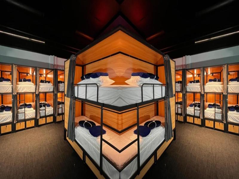 Capsuleaccom Hostel image