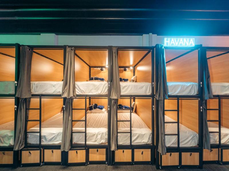 Capsuleaccom Hostel image