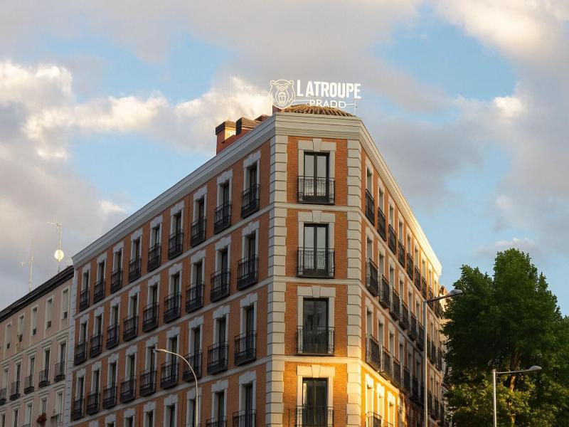 Latroupe Prado Hostel image