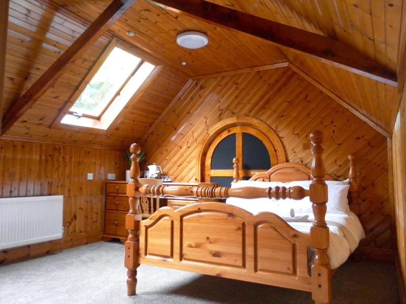 The Elmsleigh Suite At Claremont Hotel image