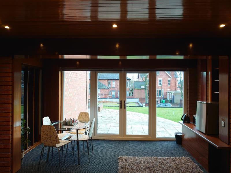 The Elmsleigh Suite At Claremont Hotel image
