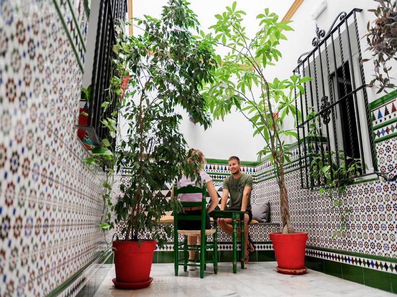 Hostel Triana Backpackers image