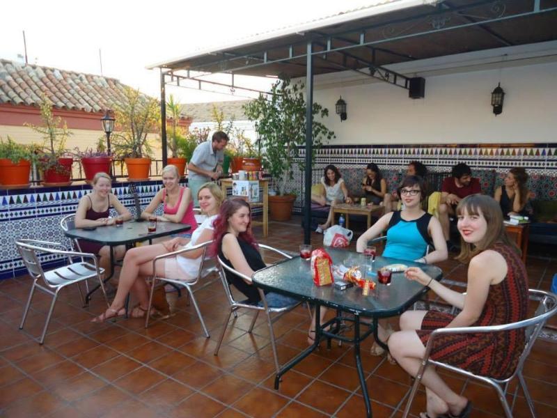 Hostel Triana Backpackers image