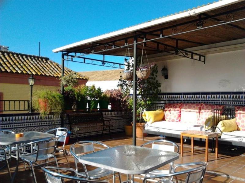 Hostel Triana Backpackers image