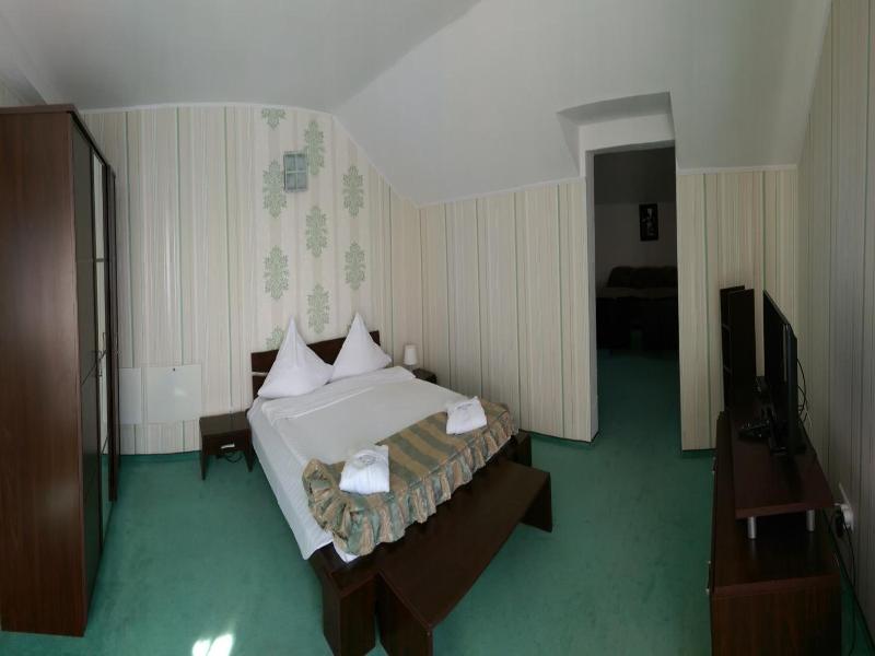 Hotel Rusu