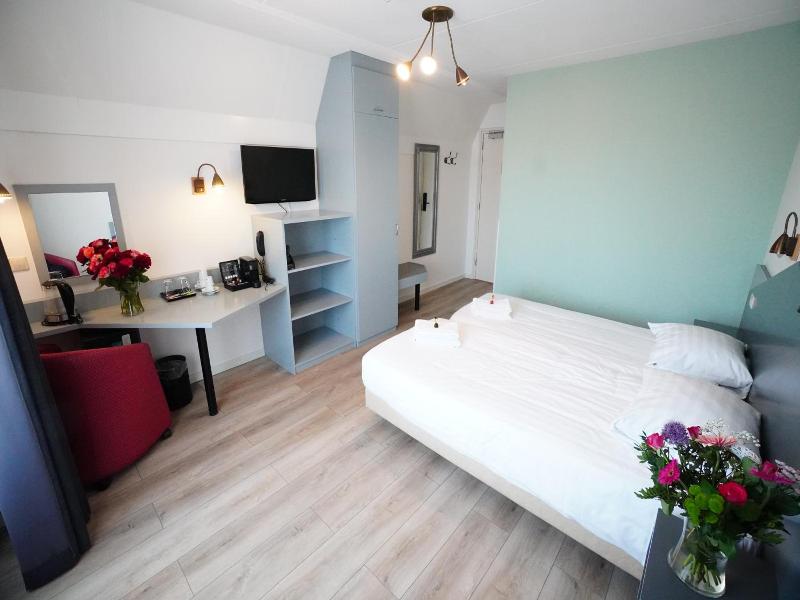 Hotel Den Burg image
