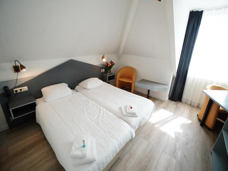 Hotel Den Burg image