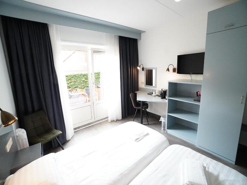 Hotel Den Burg image