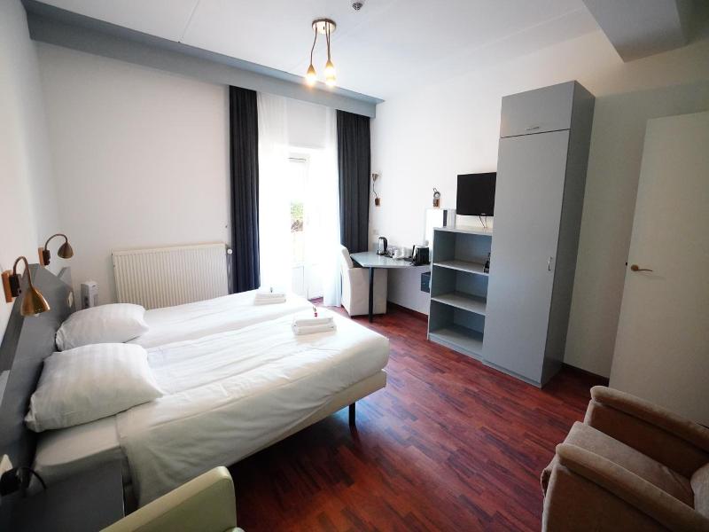Hotel Den Burg image