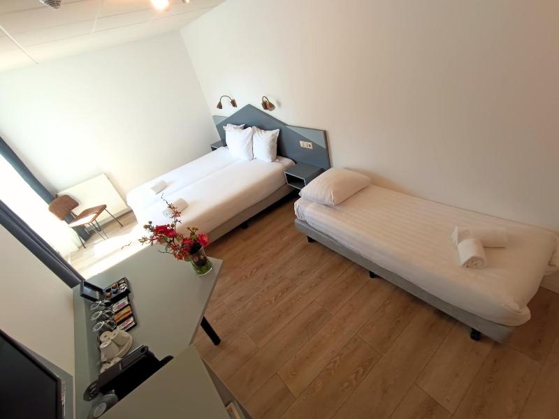 Hotel Den Burg image