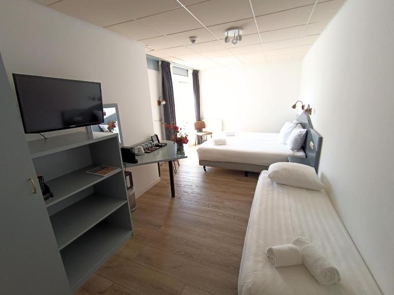 Hotel Den Burg image