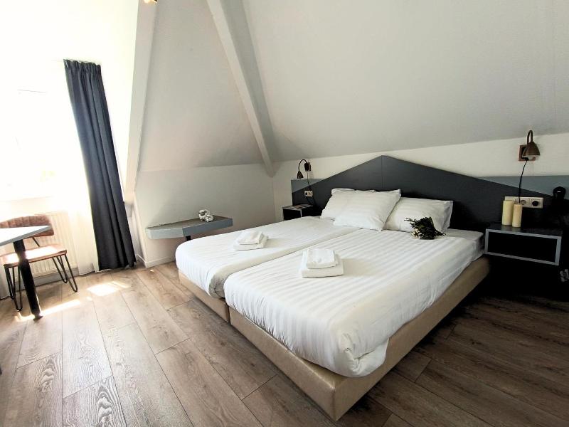 Hotel Den Burg image