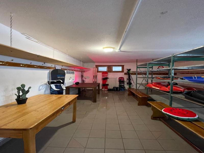 Freeride Hostel Bar image