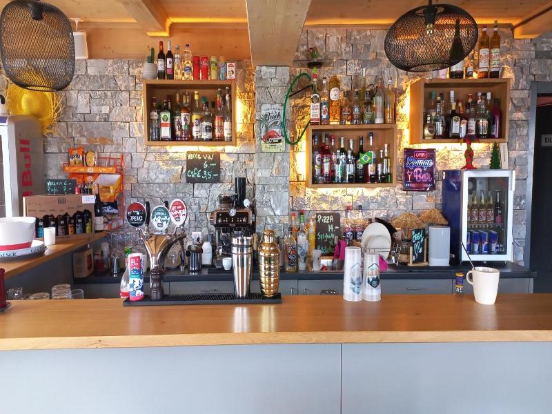 Freeride Hostel Bar image
