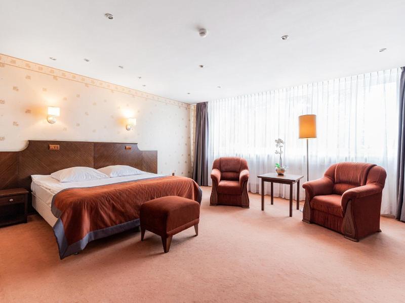Hotel Alf image