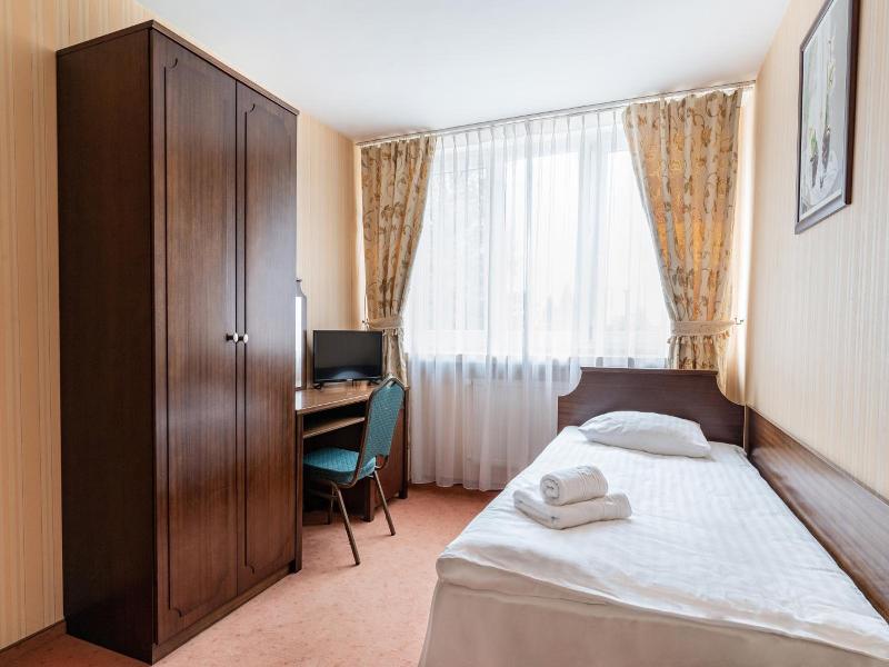 Hotel Alf image