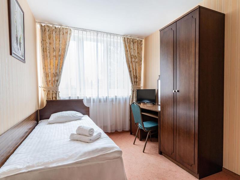 Hotel Alf image