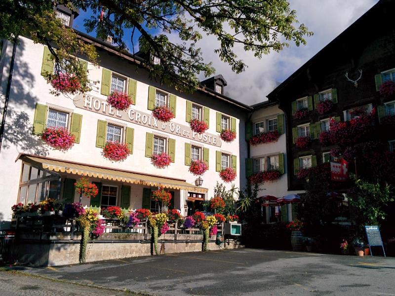 Hotel Croix D Or Et Poste Historisches Hotel image
