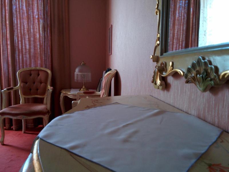 Hotel Croix D Or Et Poste Historisches Hotel image