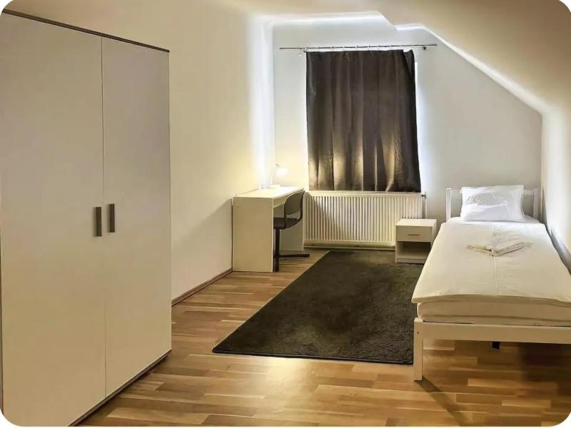 Adelin Vienna image