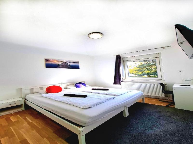 Adelin Vienna image