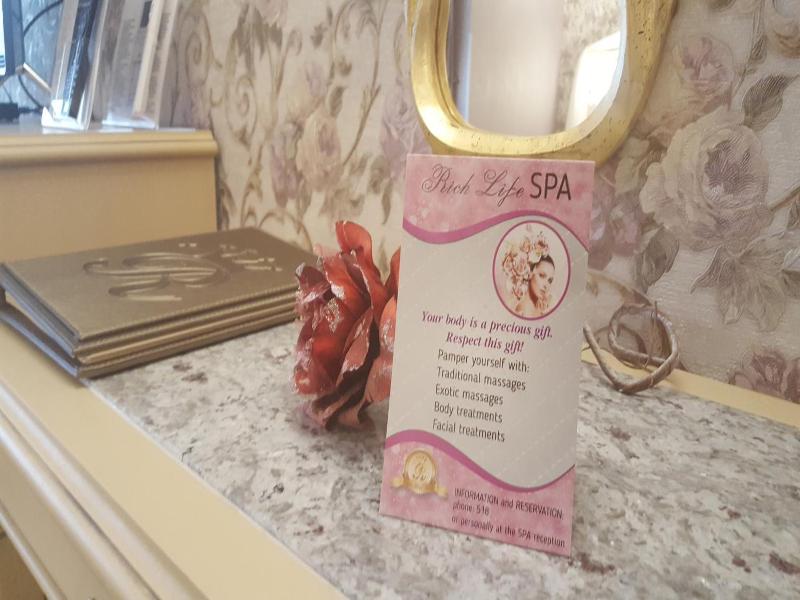 Queen Suite - Kari