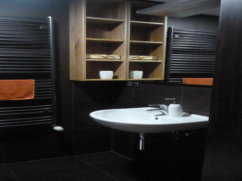 Krakono Ova Dv Lna Woodhaus image