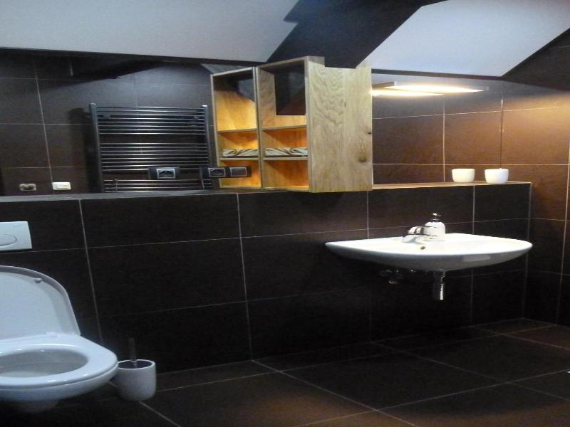 Krakono Ova Dv Lna Woodhaus image