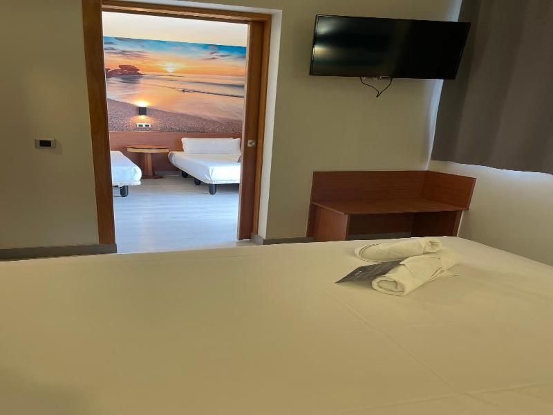 Cambrils Paradise image