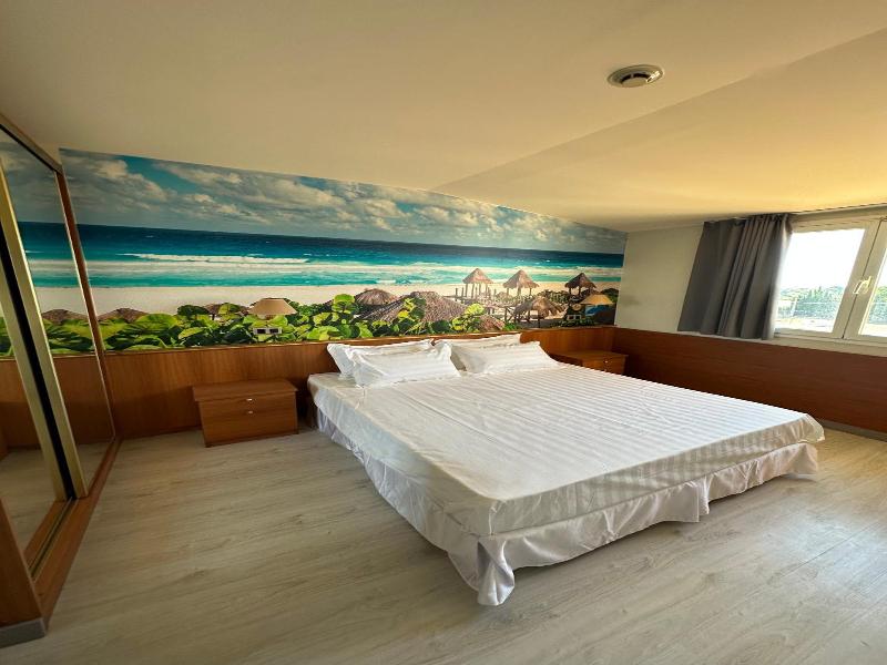 Cambrils Paradise image