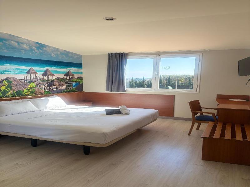 Cambrils Paradise image