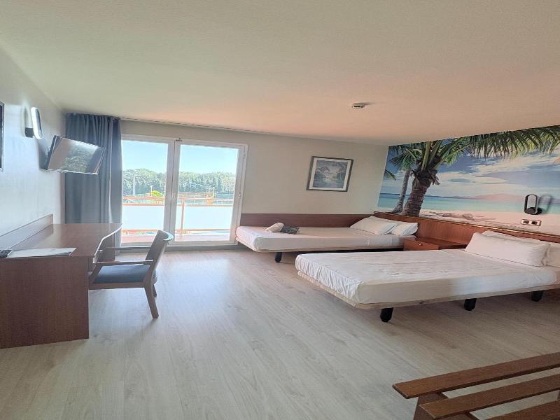 Cambrils Paradise image