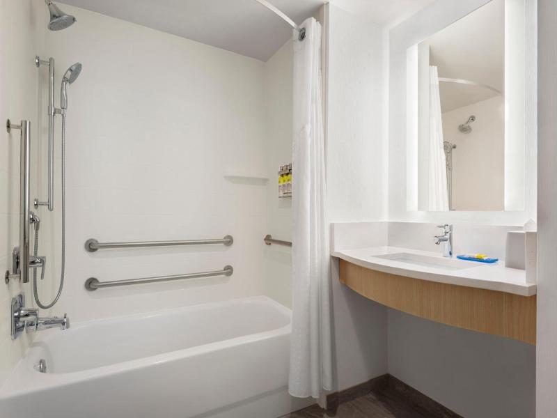 Holiday Inn Express Dumfries An Ihg Hotel image