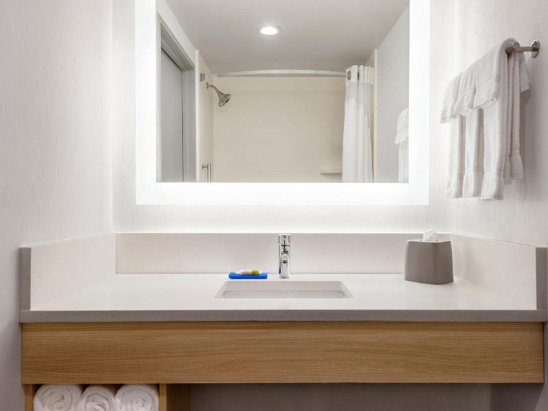 Holiday Inn Express Dumfries An Ihg Hotel image