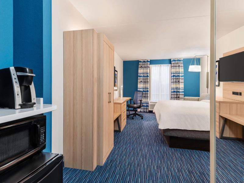 Holiday Inn Express Dumfries An Ihg Hotel image
