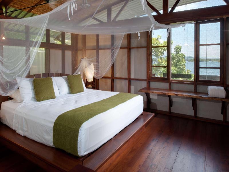 Jicaro Island Lodge image