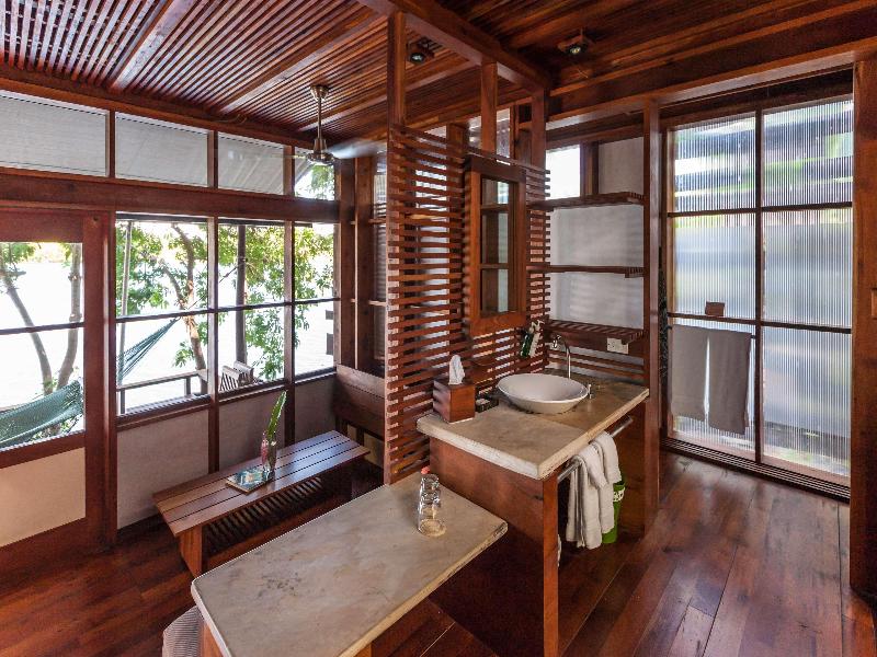 Jicaro Island Lodge image