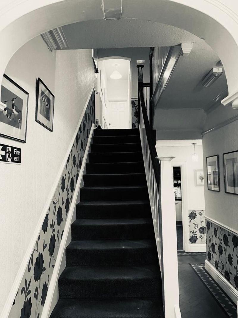 Sutton Guest House image