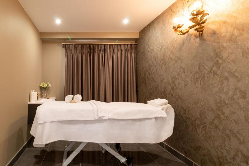 Solar Alvura Health Hotel image