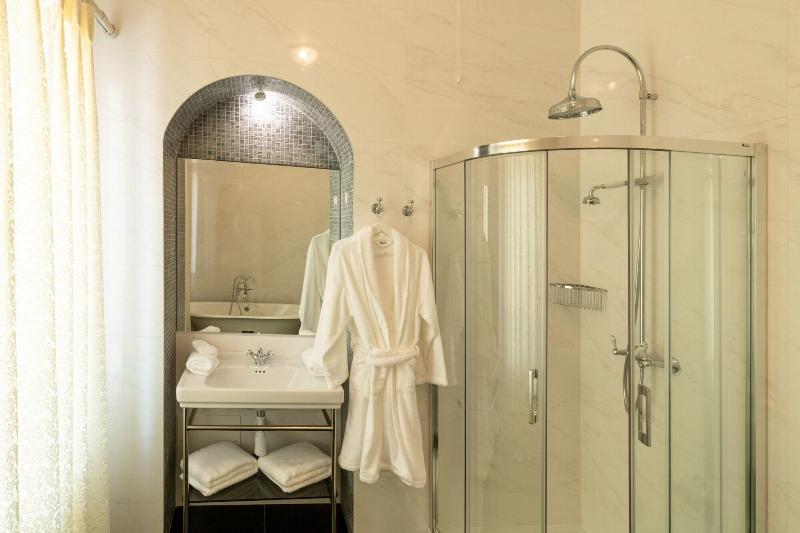 Solar Alvura Health Hotel image