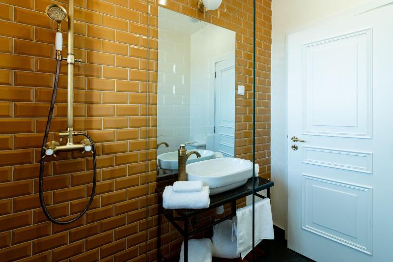 Solar Alvura Health Hotel image