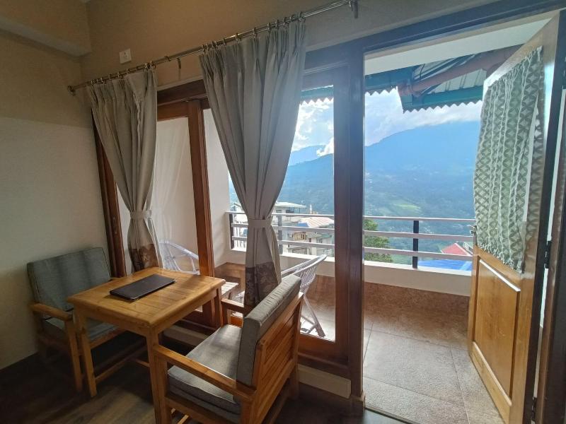 Hotel 100 Petals Gangtok 12 Mins From Mg Marg image