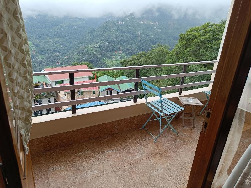 Hotel 100 Petals Gangtok 12 Mins From Mg Marg image