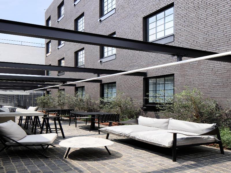 Hotel Cen image
