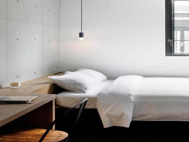 Hotel Cen image