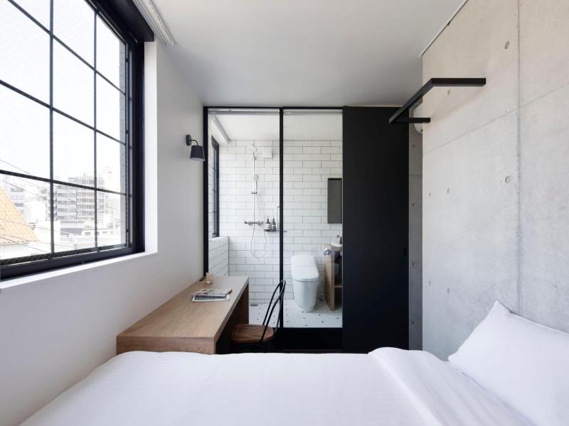 Hotel Cen image