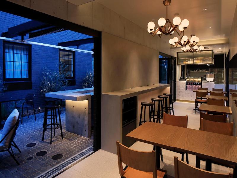 Hotel Cen image