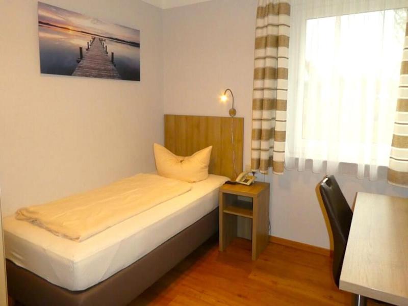 Hotel Munzert image