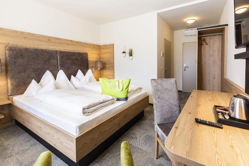 Hotel Restaurant Urdlwirt image