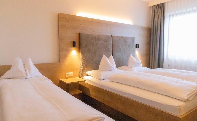 Hotel Restaurant Urdlwirt image